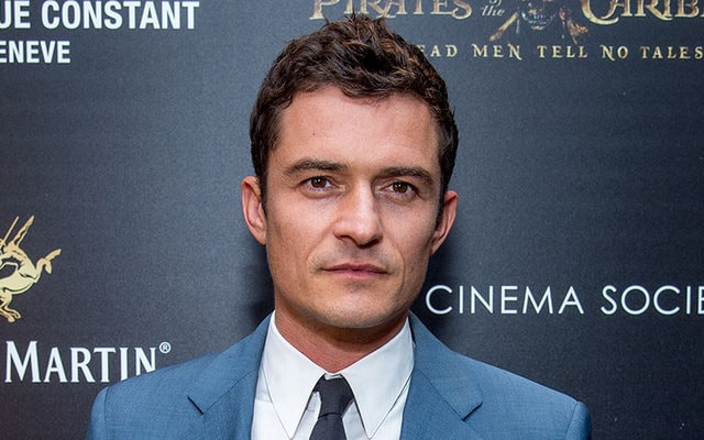 fames-burning-car-orlando-bloom